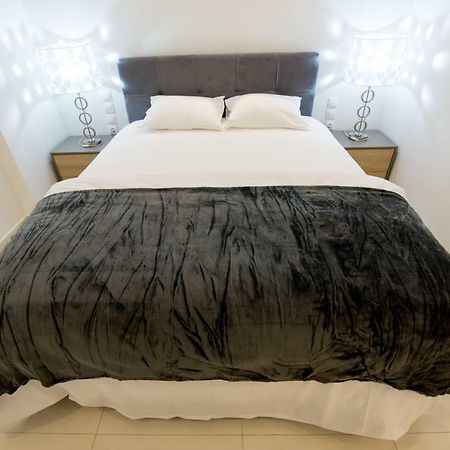 White Lux Apartment For 2 Vipgreece Atina Dış mekan fotoğraf