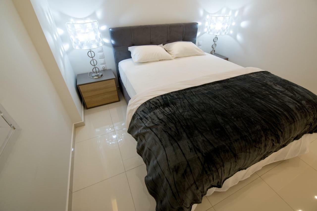 White Lux Apartment For 2 Vipgreece Atina Dış mekan fotoğraf