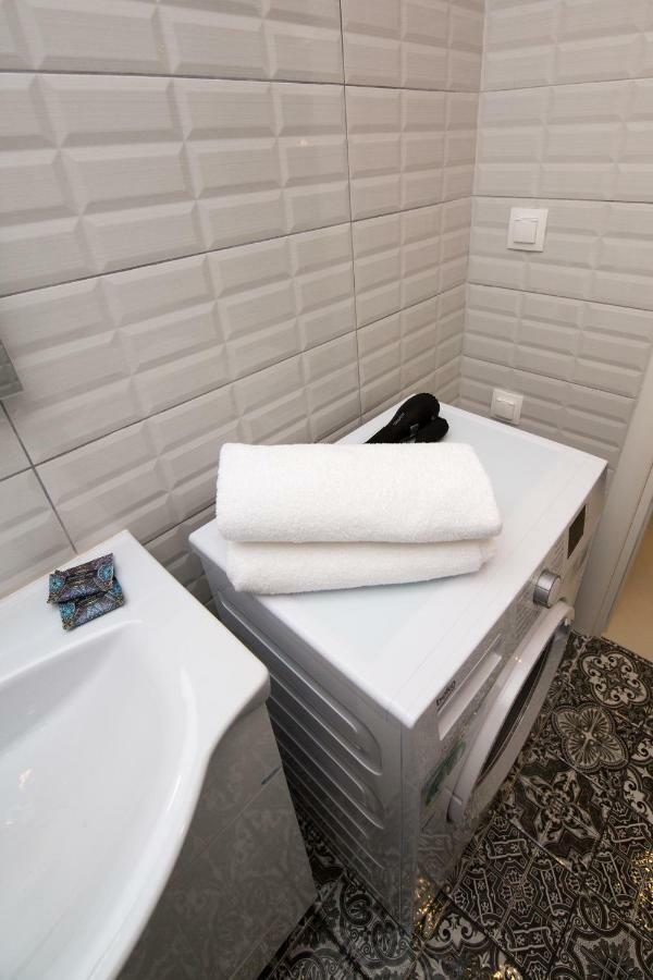 White Lux Apartment For 2 Vipgreece Atina Dış mekan fotoğraf